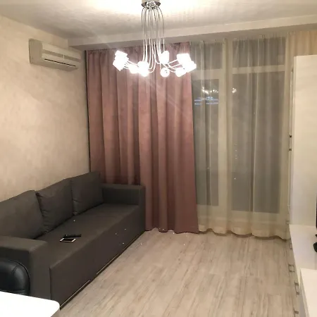 нова затишна студіо плюс спальня біля метро житомирська Daire Kiev